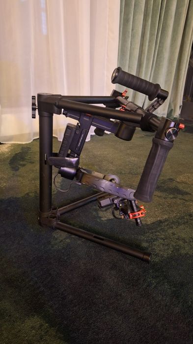 Ronin m + 2 baterii - stare foarte buna