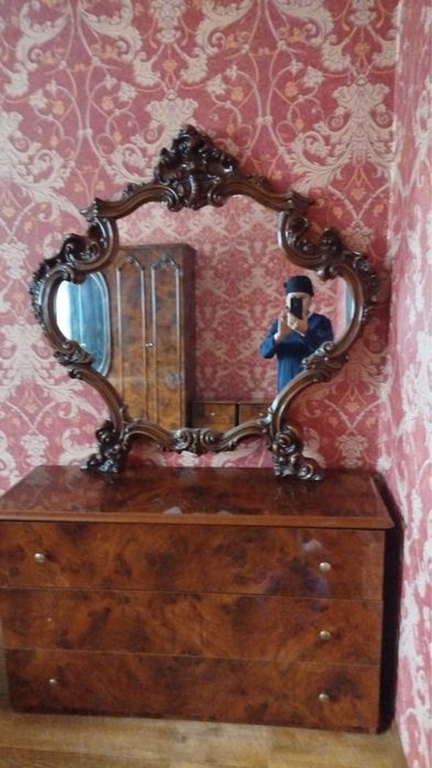 Продам спальный гарнитур б/у