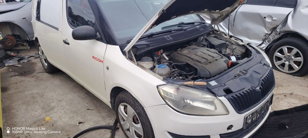 Dezmembrez Skoda Roomster - 1 (5J) (facelift) (2010 - 2015), 1.2 tdi, manual, CFWA, MZP