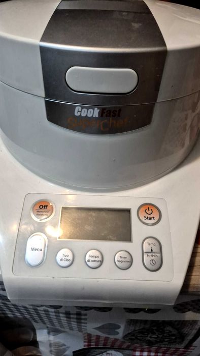 Multikooker în stare perfectă