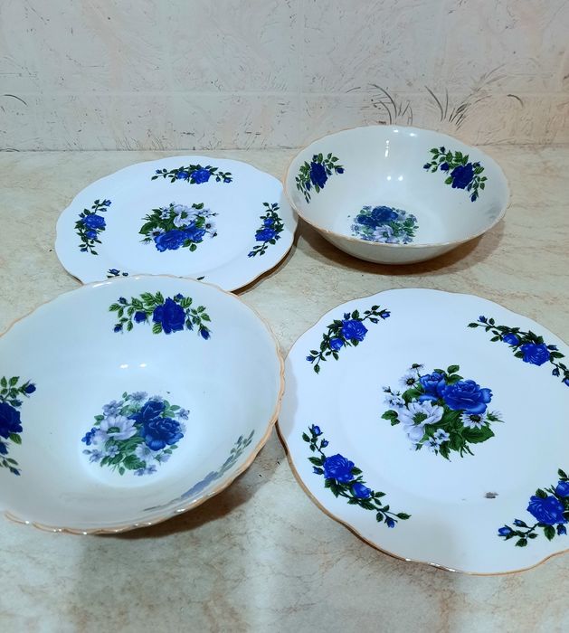 Тарелки большие 4 шт