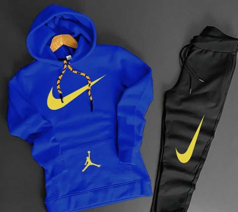 Спортни екипи Nike