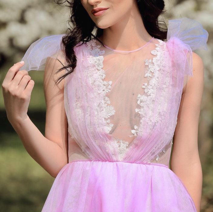 Rochie tulle cu broderie