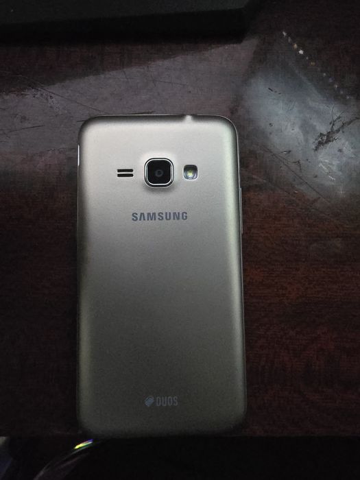 Продам Самсунг j1 2016 4g