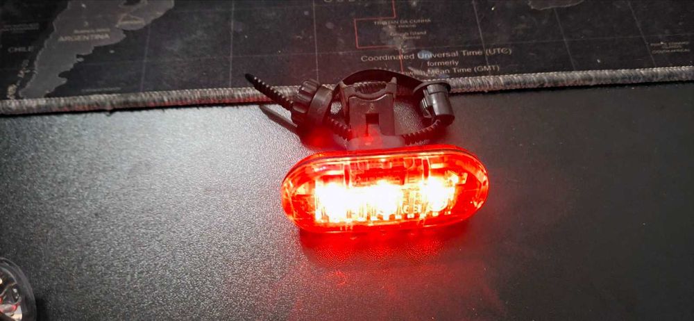 Светлини за велосипед CatEye - фар и стоп