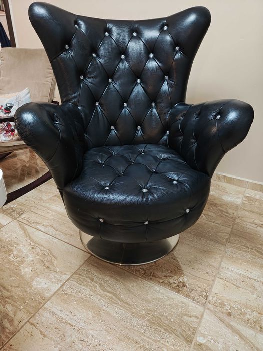 Фотьойл с камъни Сваровски