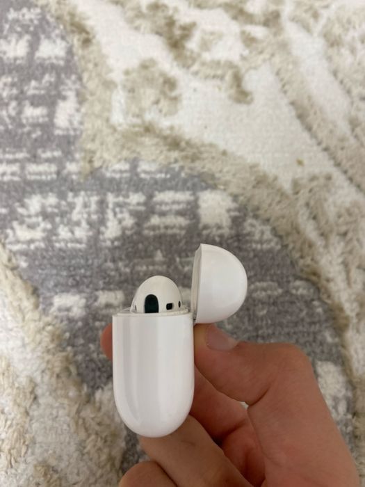 Наушники Air Pods хорощие