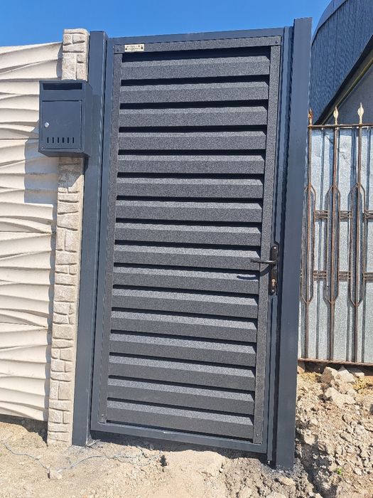 Gard tip jaluzea/tablă