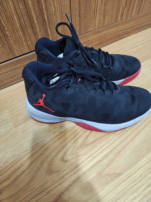 Маратонки Air Jordan N39