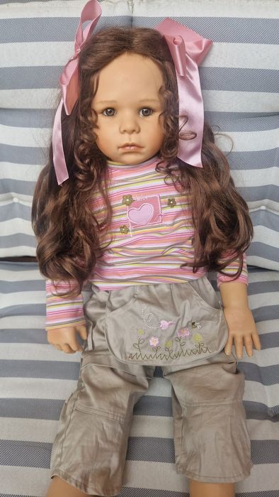 Papusa adorabila de Colectie. Uriasa