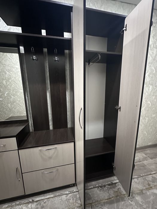 Продам прихожую в отс