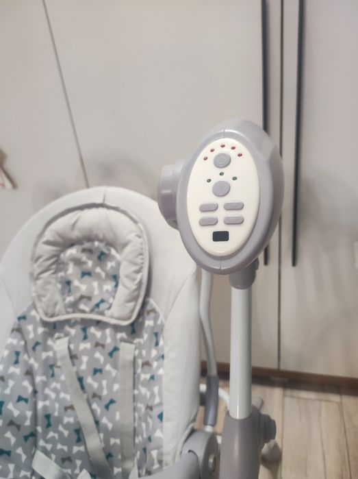 Продам Качелю-шезлонг