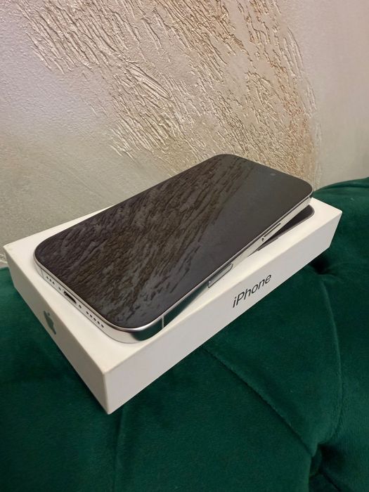 iPhone 16pro 93%baterie