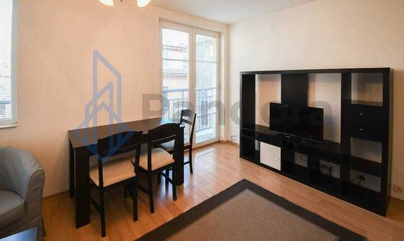 Двустаен апартамент под наем в Центъра