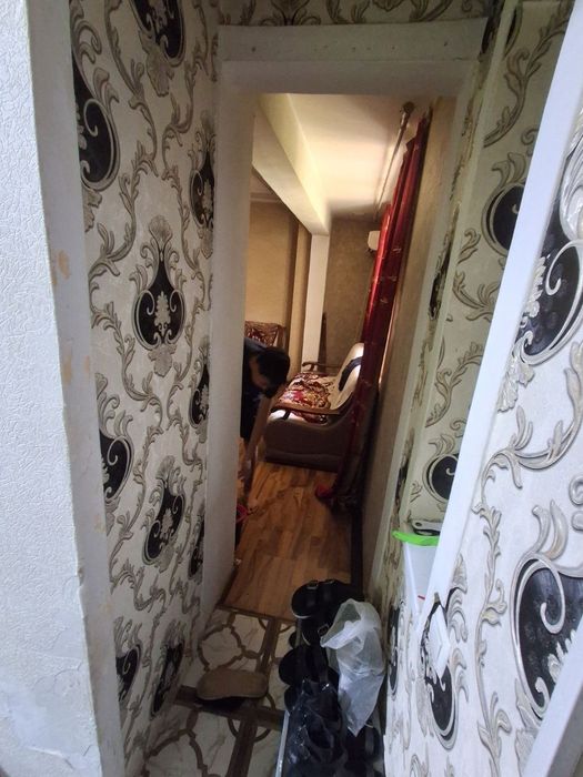 Mega planet ro'parasida, yo'lni yuzi - 1 etaj 3 xona sotiladi !