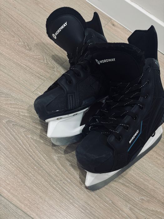 Продам коньки NORDWAY 200