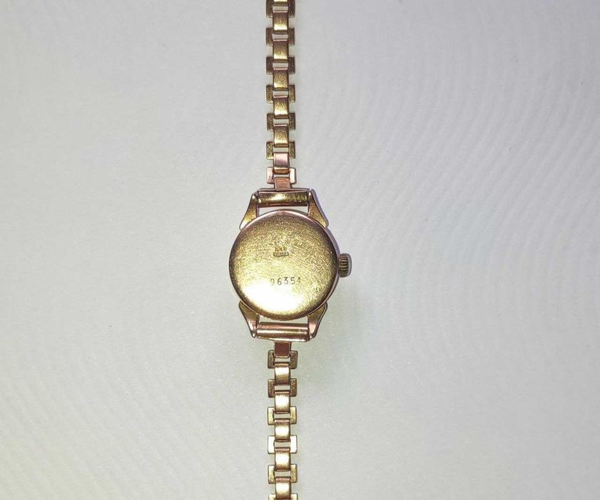 Продам золотые часы Чайка