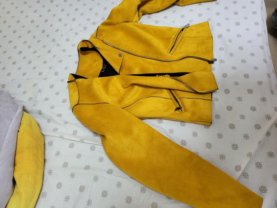 Vând hăinuțe copii