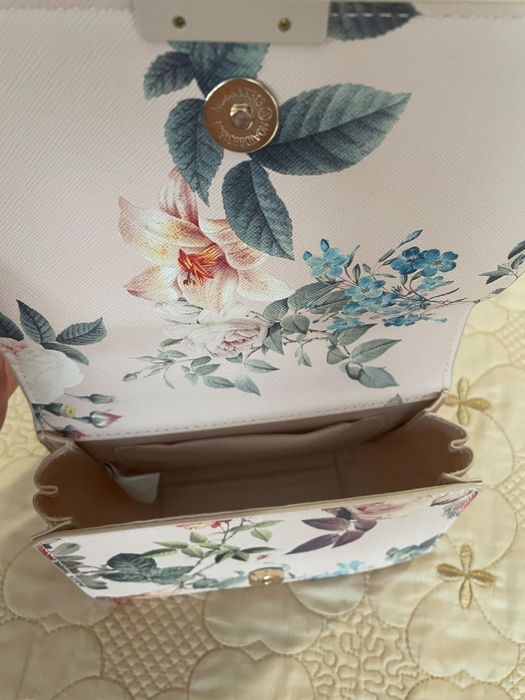 Дамска чанта на Mohito