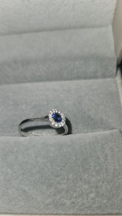 Inel aur alb 18k safir diamante