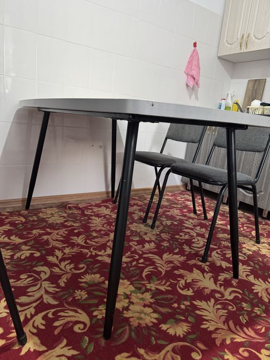 Продам стол новый