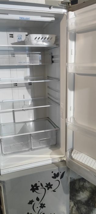 Холодильник indesit