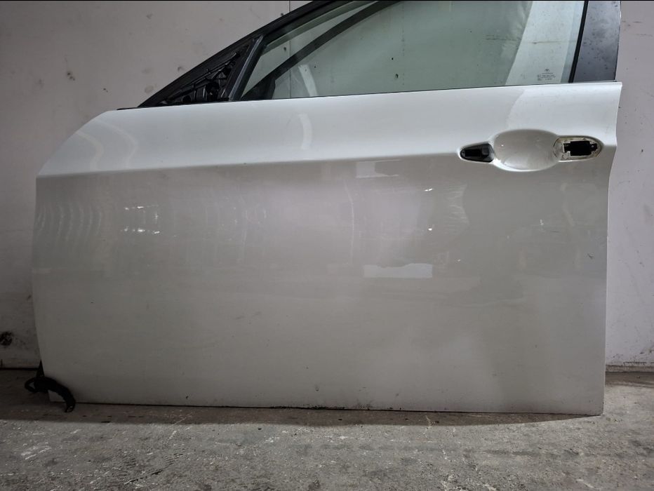 Usa stanga fata BMW e90