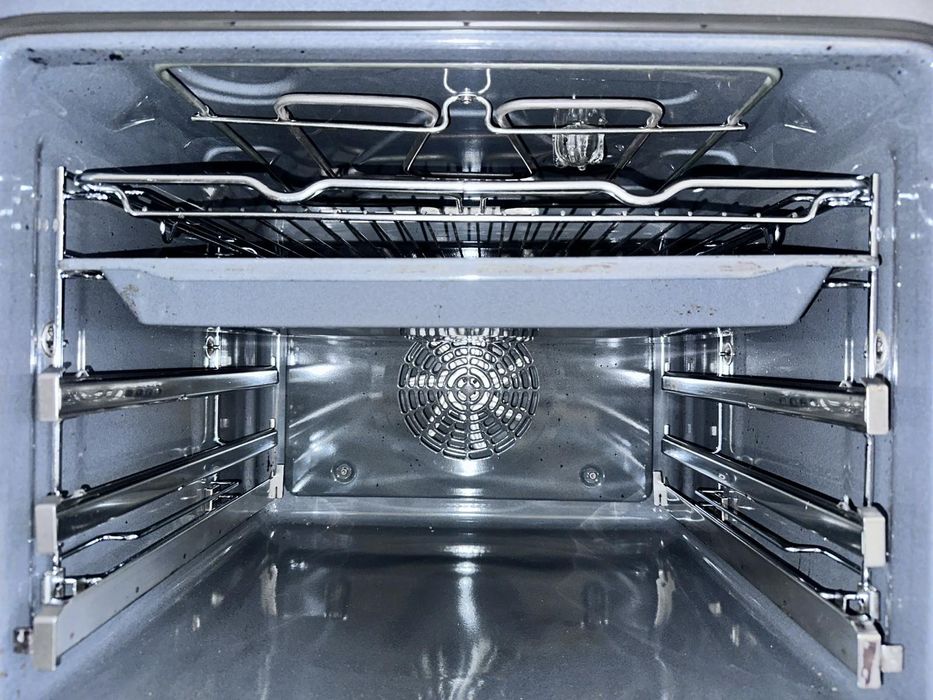 Печка +гаранция. Siemens. Керамичен плот, конвекция. Доставка в София