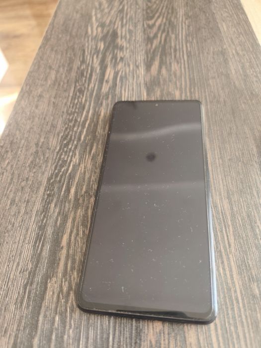 Xiaomi 11T pro  + зарядно към него