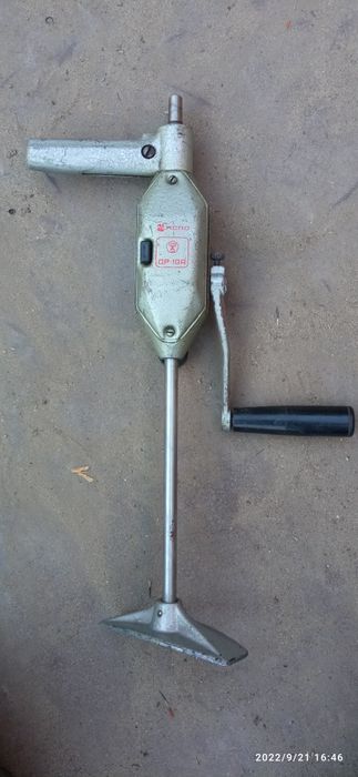 Дрель ручная двухскоростная новая без патрона