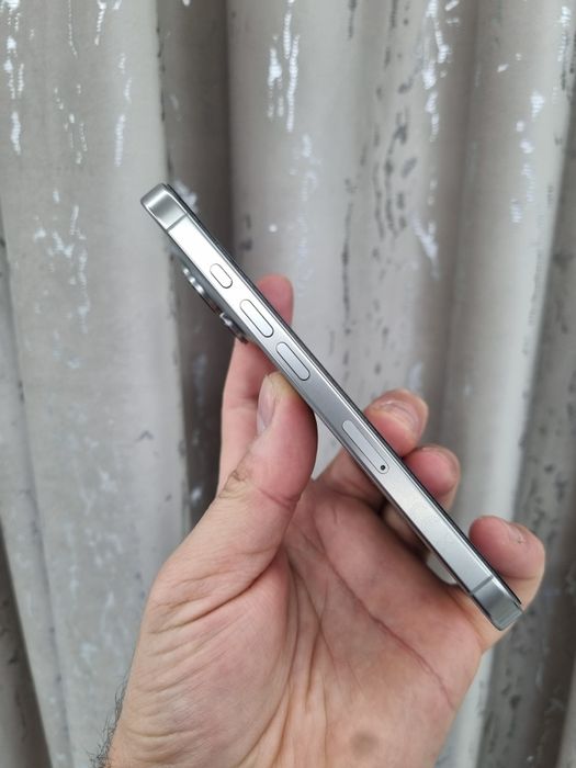 Iphone 16 Pro Aproape Nou