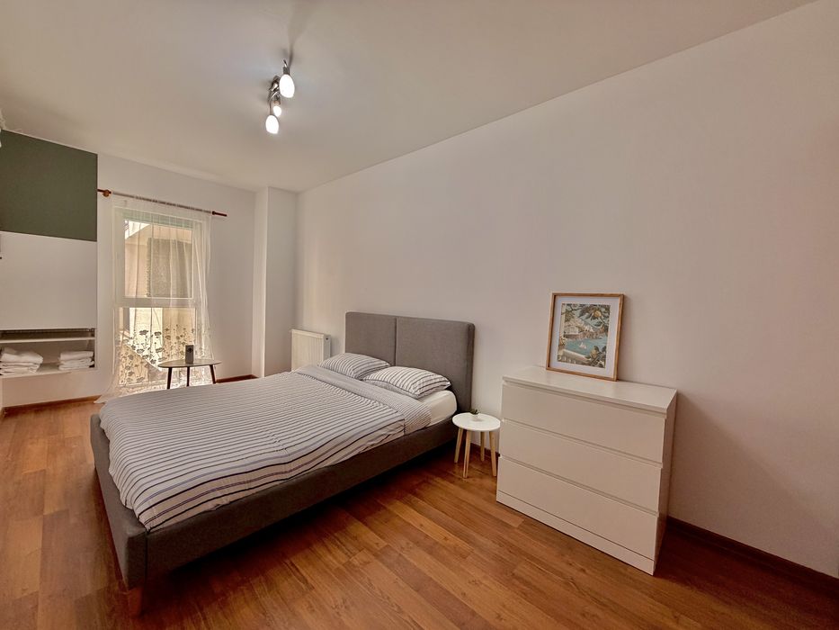 Cazare în regim hotelier – apartament spațios 2 camere, complet utilat