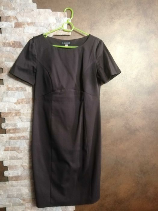 Дамски костюм кафяв