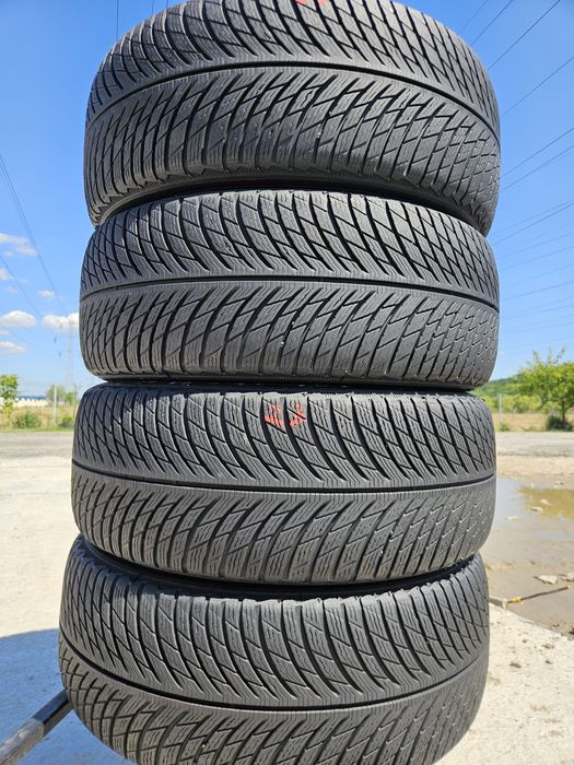 Vând 4 anvelope iarna 225/55r18 225/55/18 MICHELIN