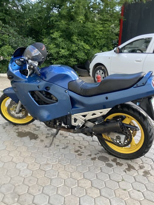 Suzuki gsx750f Katana