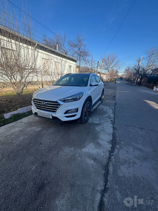Hyundai tucson sotiladi full pozitsiya