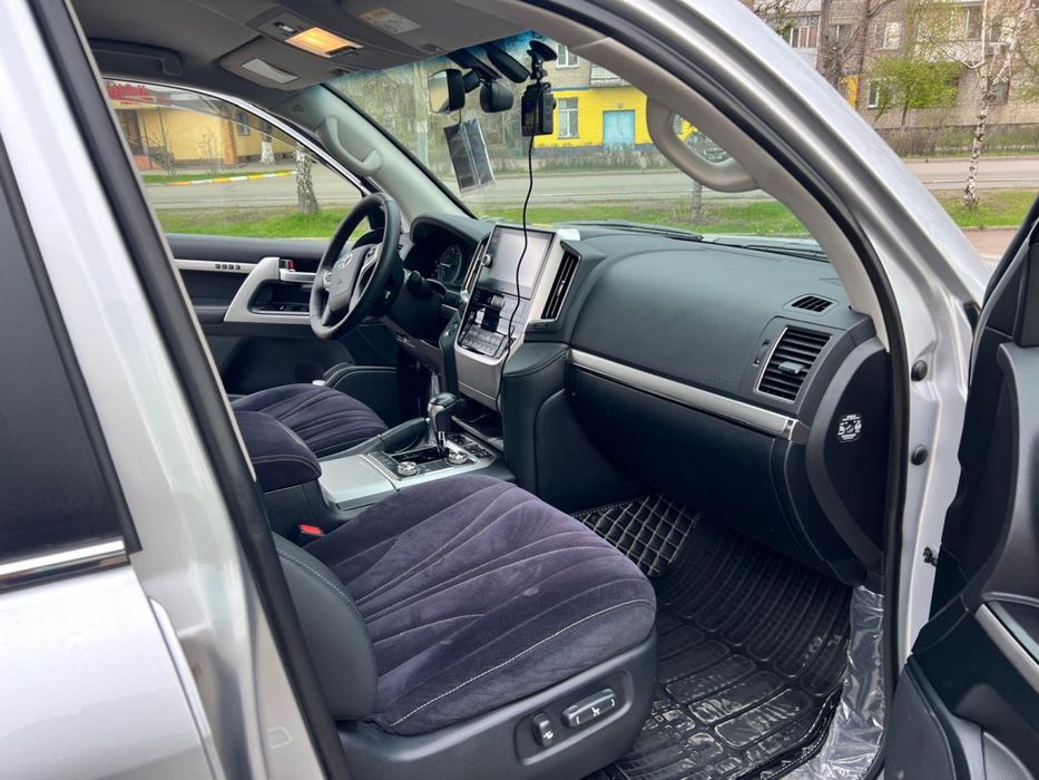 Продам Тойота Land Cruiser