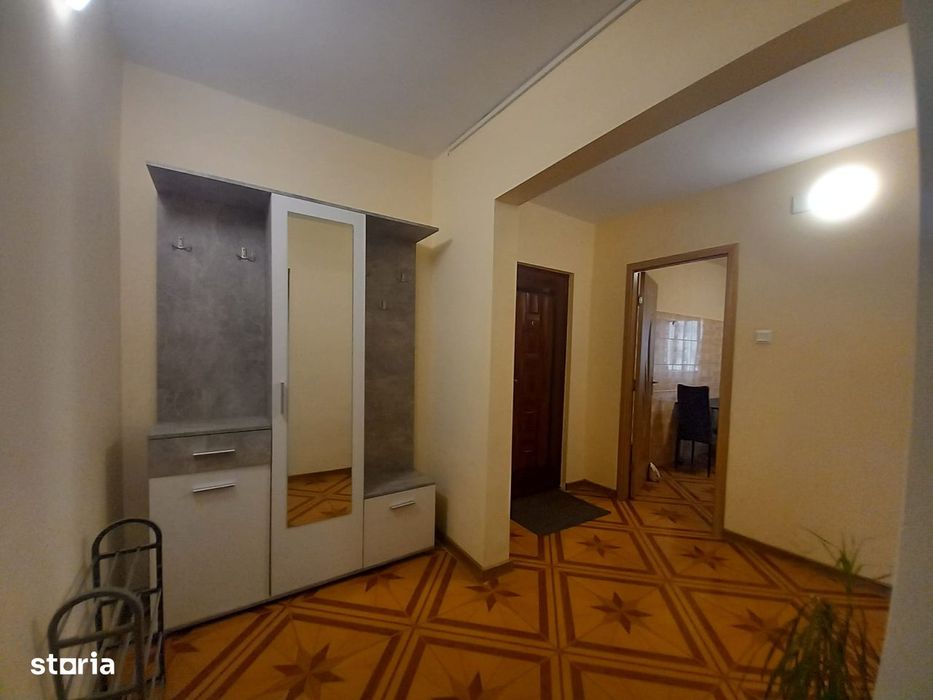 Oituz - in spate la Ursus, apartament 3 camere, etajul 2 !