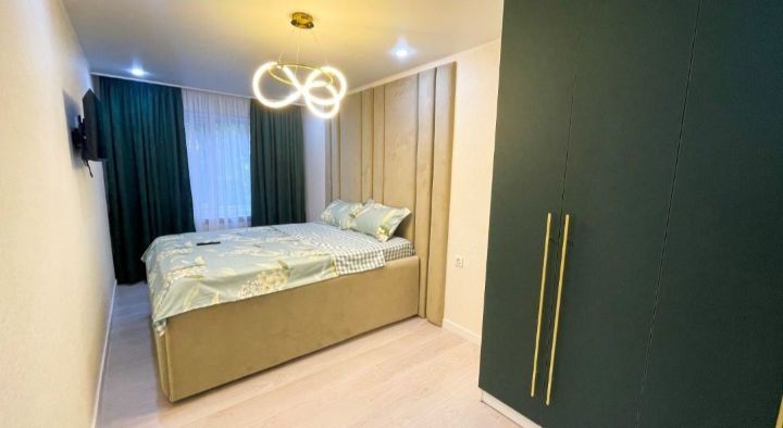 1500 теңге Час. 1-но комнатная в центре. Абая