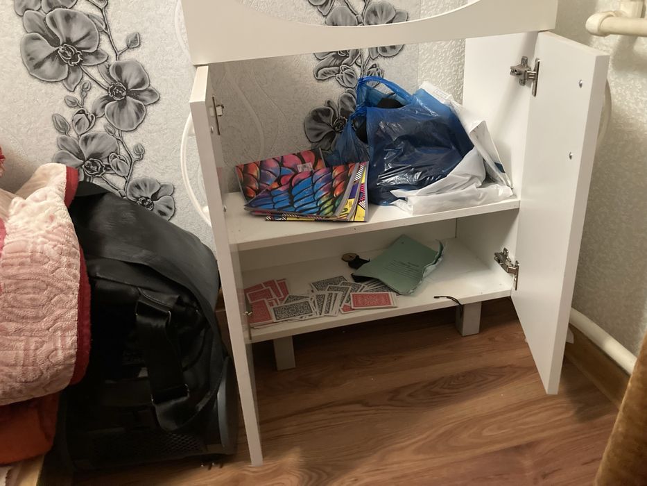 продам тумбочку для ванны