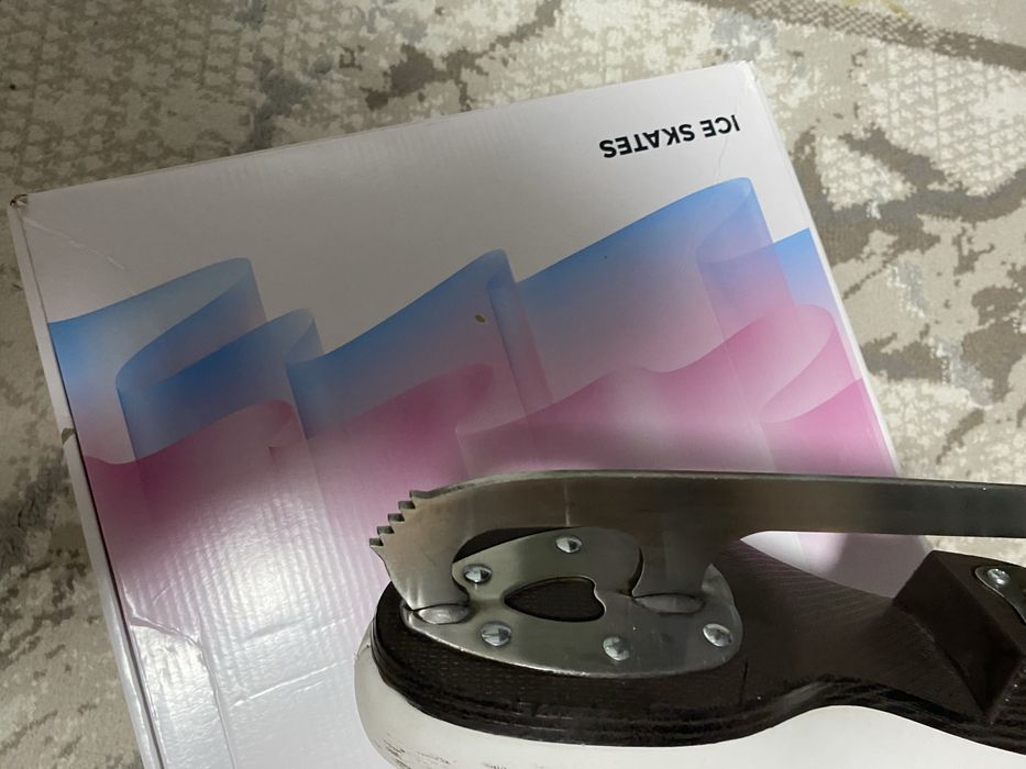 Фигурные коньки на девочку