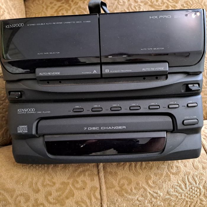 Продавам аудио система KENWOOD с 2 тонколони