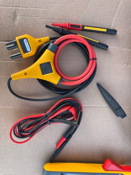 Fluke 378 FC cleste ampermetric -nou , lichidare stoc