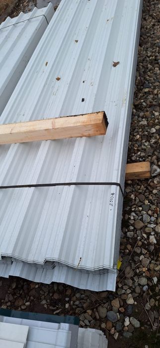 Tablă pentru gard sau hală