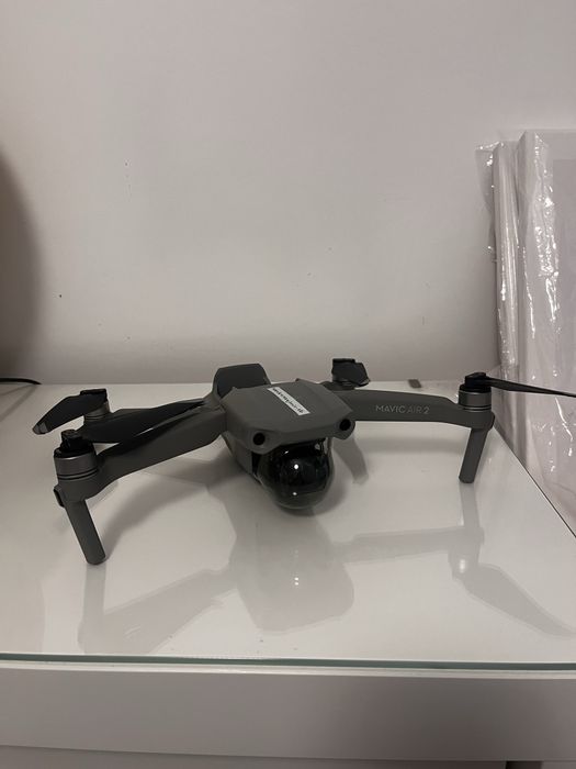 Drona dji mavic air 2
