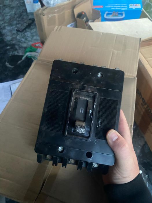 Използван прекъсвач .