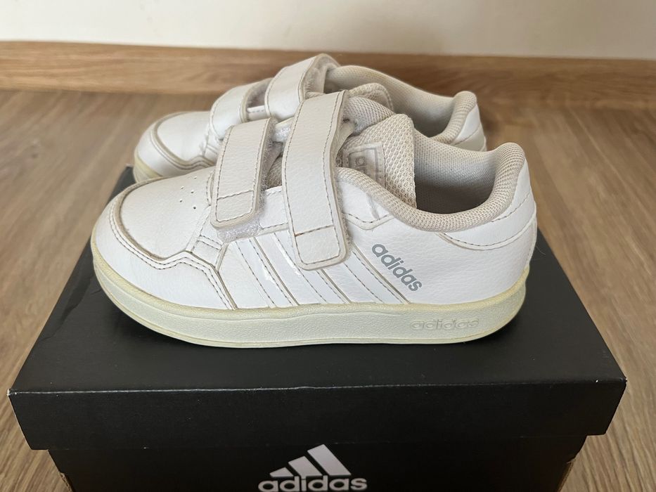 Детски обувки Adidas 25 номер
