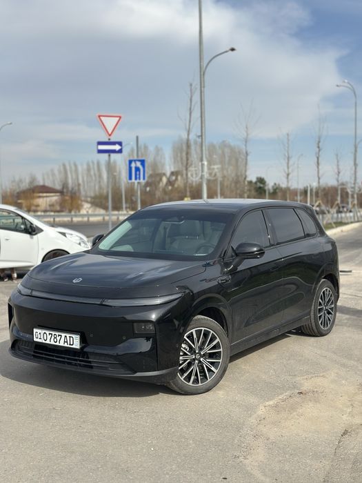 Leapmotor B10 2024 Qora oq 515 Km