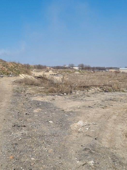 Продам участок под промбазу.