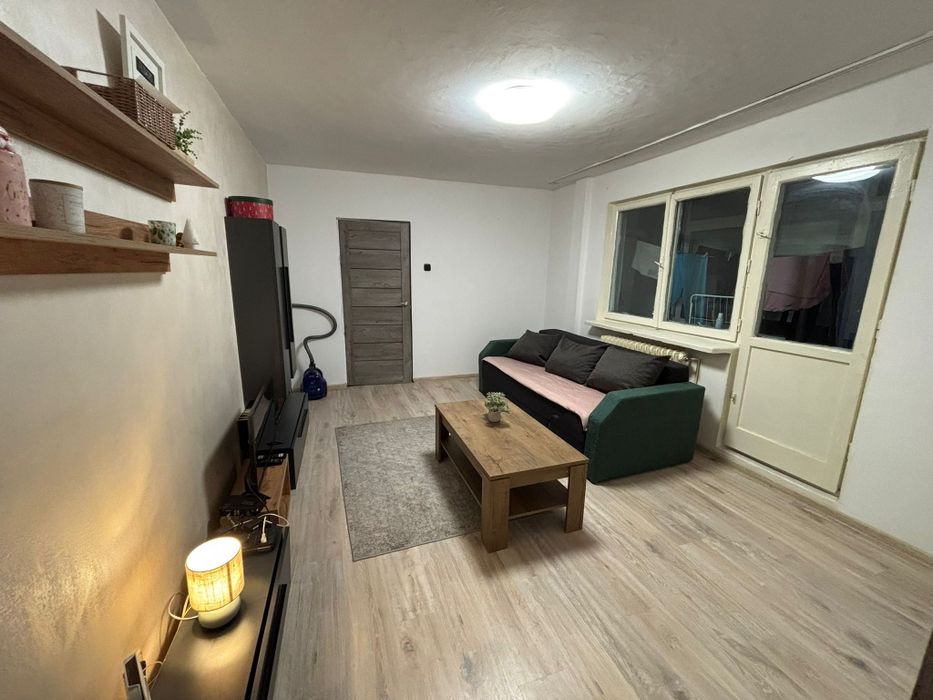 Apartament 3 camere Rovine-Dezrobirii